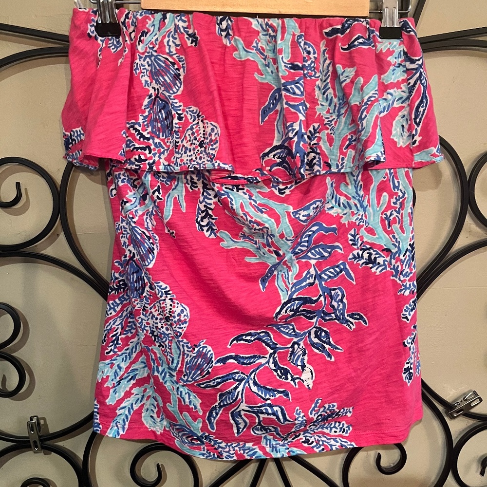 Lilly Pulitzer pink Ruffle Top. Women’s large.